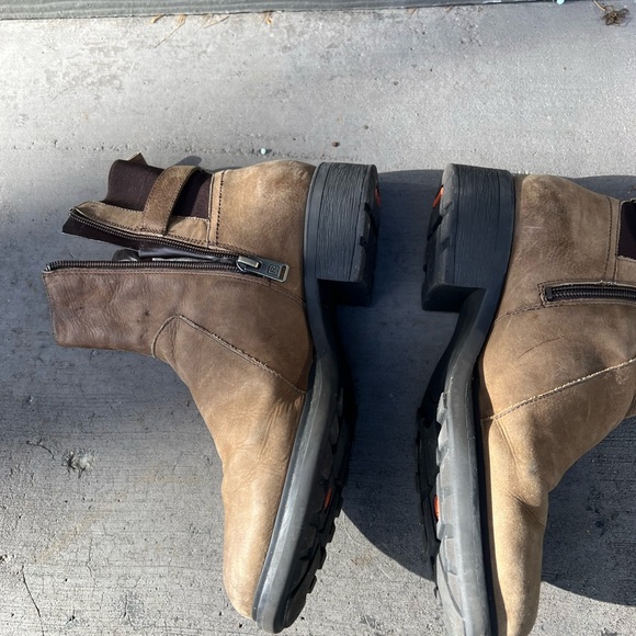 Rockport Chelsea buckle Boot W9 taupe ankle zip waterproof hydro shield preowned - Picture 2 of 8